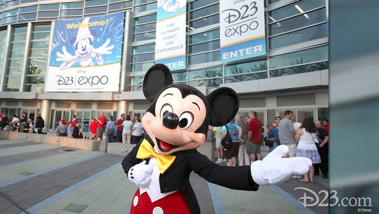 photo of Mickey Mouse in front of Anaheim Convention Center for first ever D23 EXPO September 10, 2009