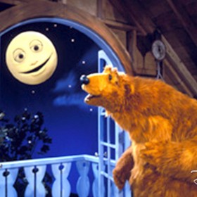 still from Bear in the Big Blue House (television) showing bear looking at smiling moon in the sky