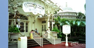 photo of entrance to Crystal Palace Restaurant