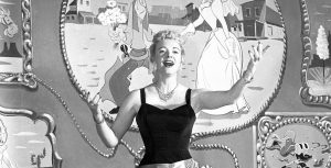 Betty Taylor performing