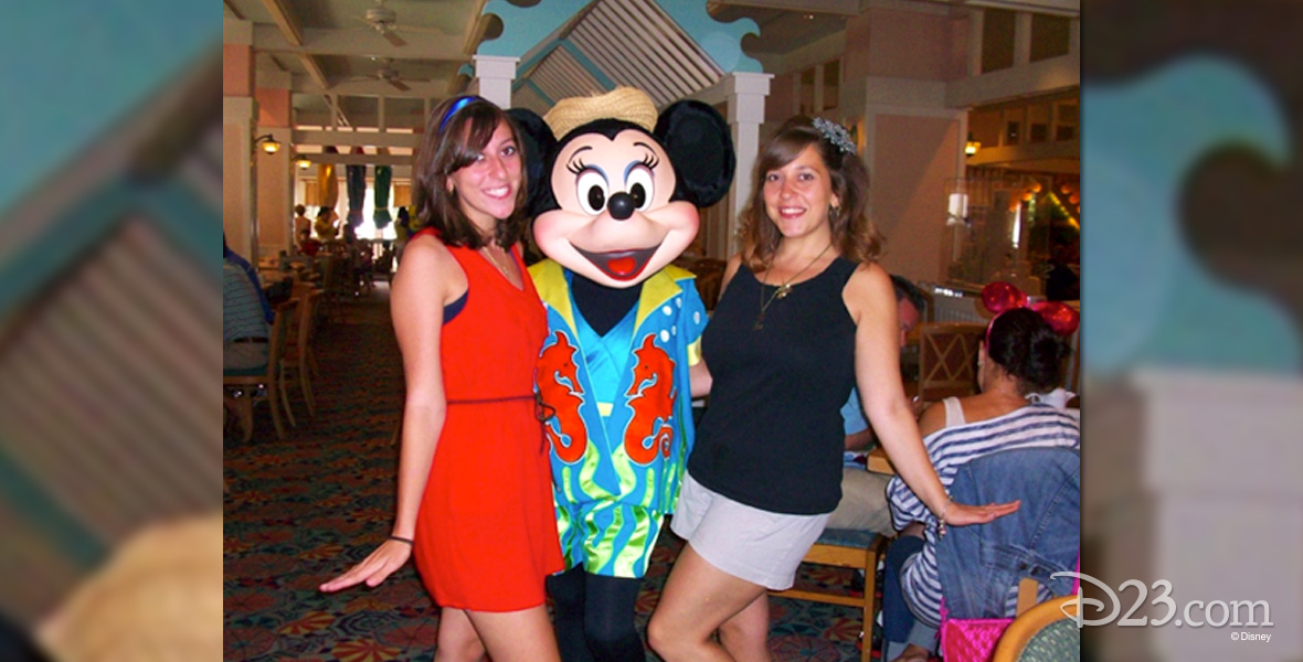 photo of Jaimie and Katie Gensamer posing with Minnie Mouse