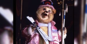Swingin’ Teddi Barra’s Country Bear Skis