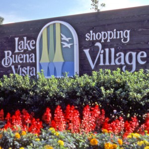 photo of large entrance sign for Lake Buena Vista Shopping Village