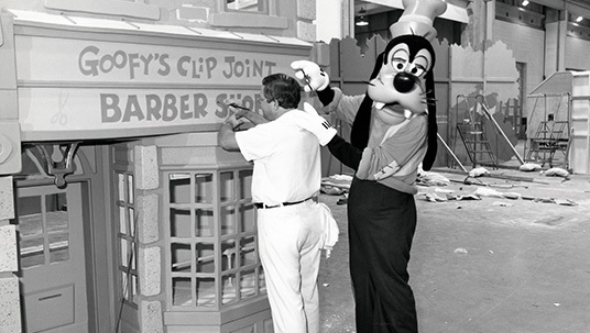 Goofy's Barber Shop