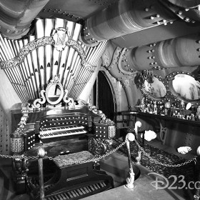 production photo of interior of submarine featuring pipe organ from the movie 20000 Leagues Under the Sea