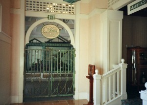 photo of front entrance of Ariel’s Seafood