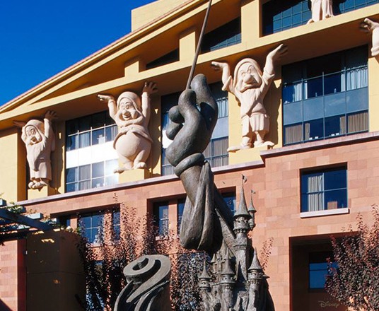 Walt Disney Studio 7 Dwarves Building