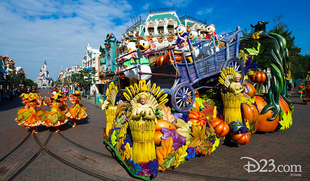 Halloween At Disneyland Paris Resort Feat 7 1 D23