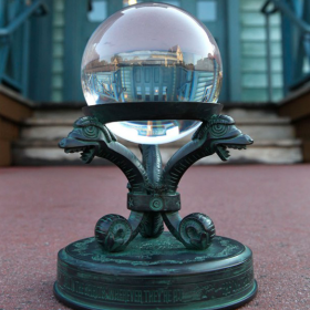 Disneyland Haunted Mansion Snow Globe