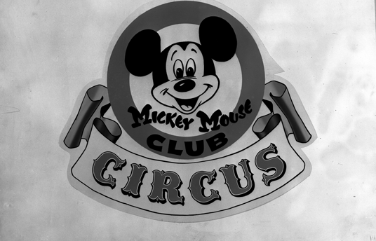 mickey-circus-feat4