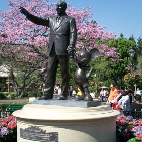 Photo of Partners Statue