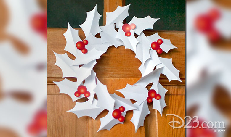 780w-463h_disney-family-mickey-wreath