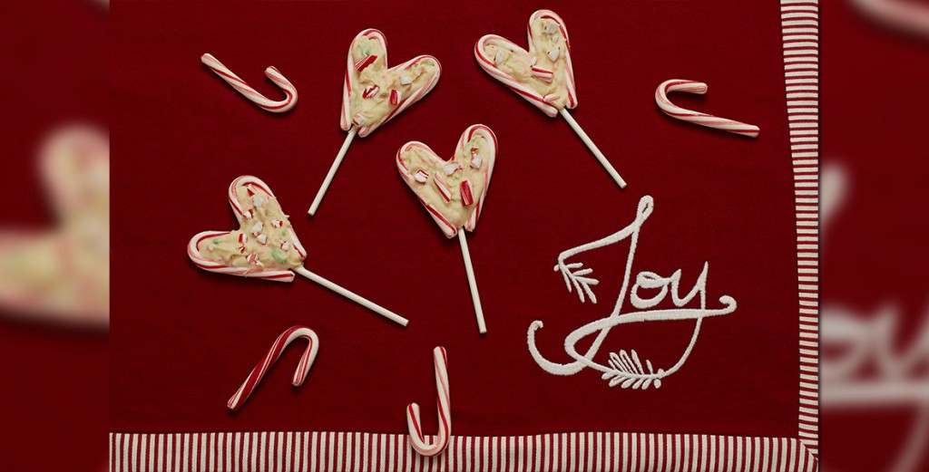 Christmas Candy Cane Heart Pops