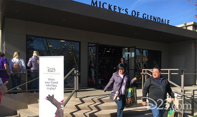 event-recap-D23-adventure-in-wonderland-mickeys-of-glendale_4