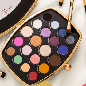 Minnie’s World in Color Eye Shadow Palette