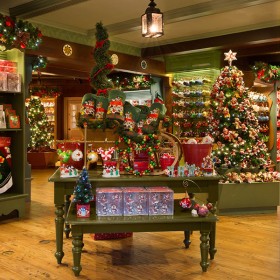 Ye Olde Christmas Shoppe