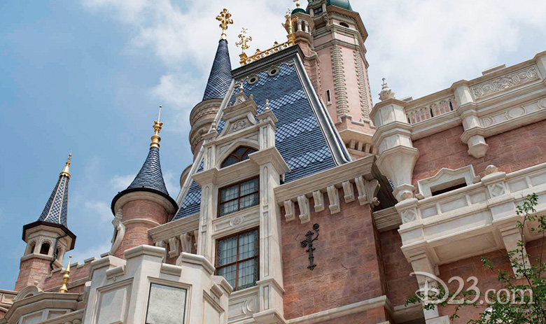 Shanghai Disneyland Castle