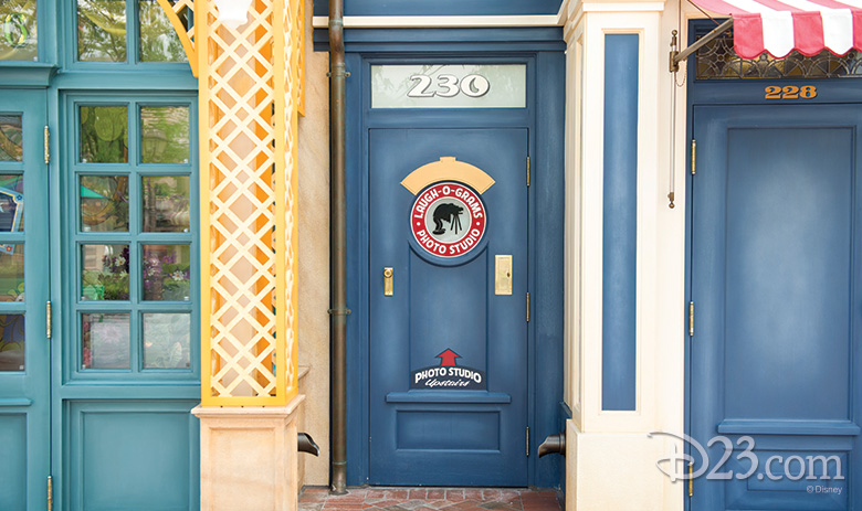 Laugh-O-grams door at Shanghai Disneyland