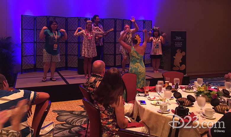 D23 Members have fun on stage - Aloha Aulani