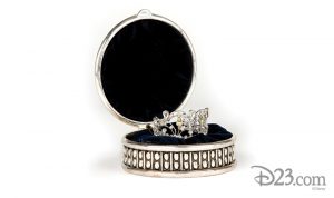 Louie’s cat-sized crown - The Princess Diaries