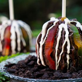 Halloween caramel apple