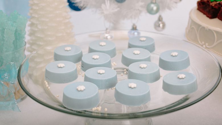 blue christmas cookies