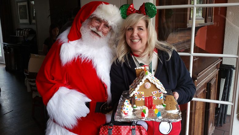 gingerbread house making event