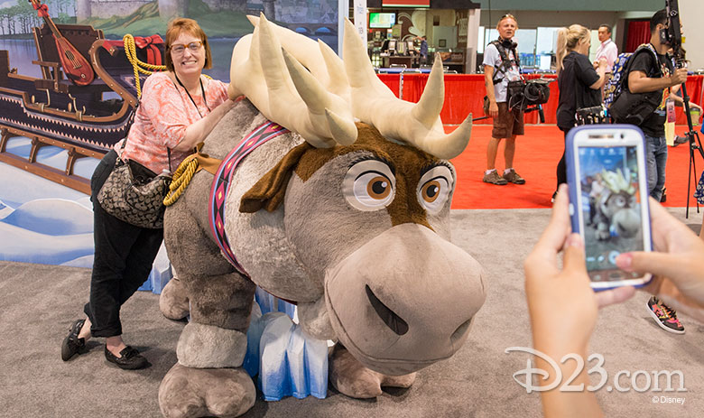 Fan taking a picture with Sven at D23 Expo 2015