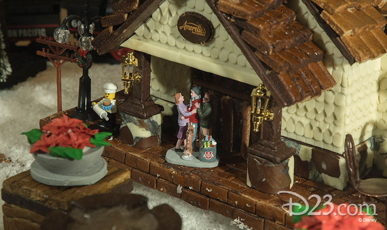 Amorettes gingerbread house