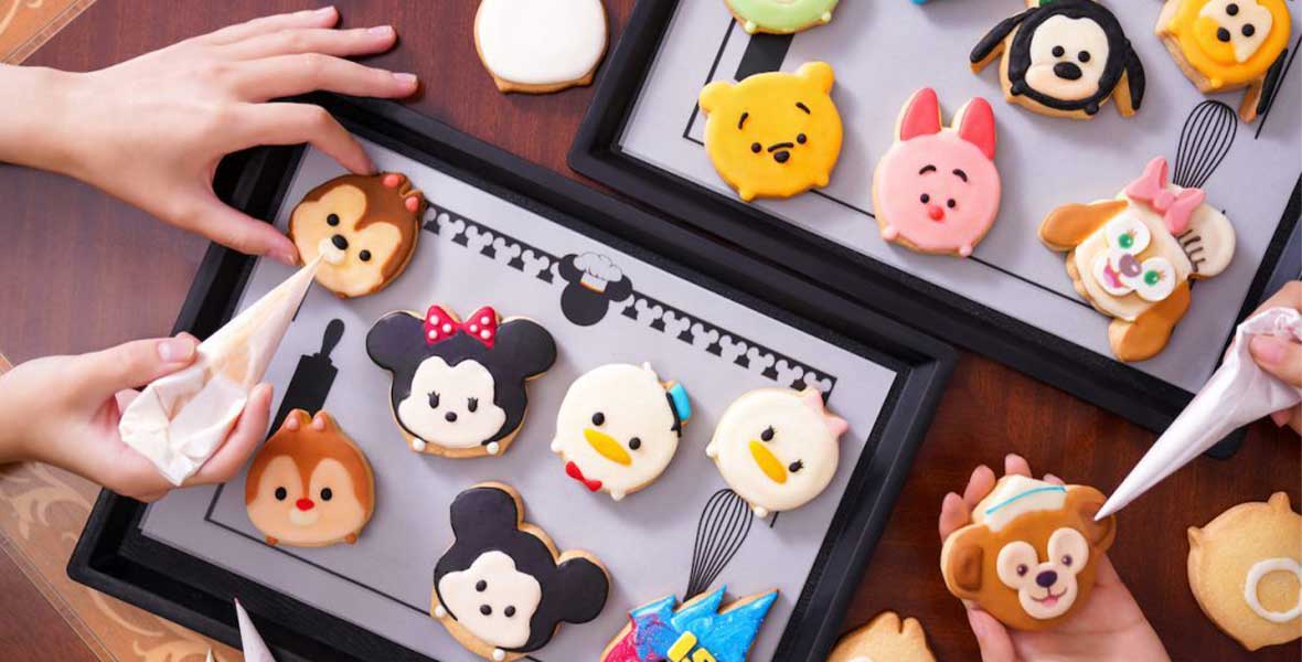 DisneyMagicMoments: Create Your Own Holiday Mickey Mouse Inspired