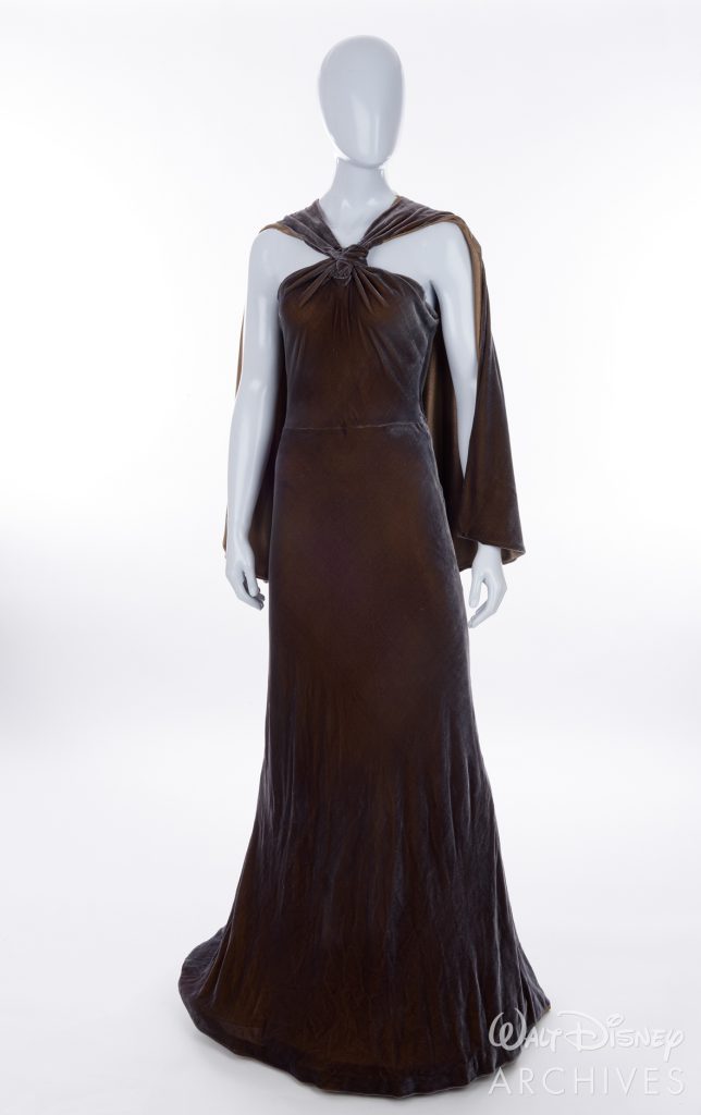 Nightmare Alley
2021
Dr. Lillith Ritter
Bronze Velvet Gown
HERO

Bronze velvet cape gown with silver highlights, knot on chest, belt with twist and train