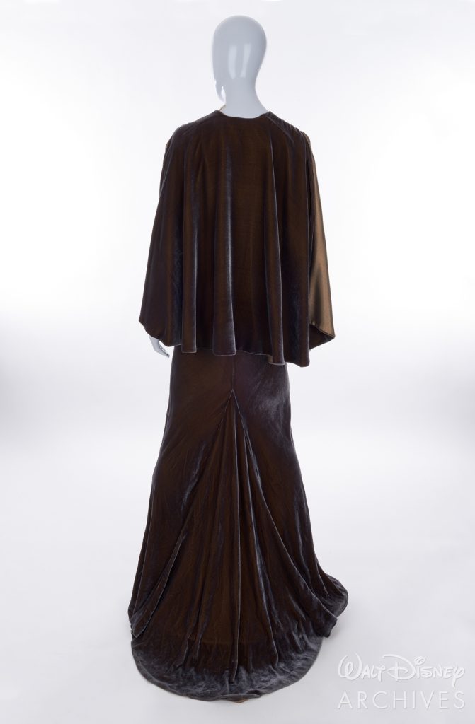 Nightmare Alley
2021
Dr. Lillith Ritter
Bronze Velvet Gown
HERO

Bronze velvet cape gown with silver highlights, knot on chest, belt with twist and train