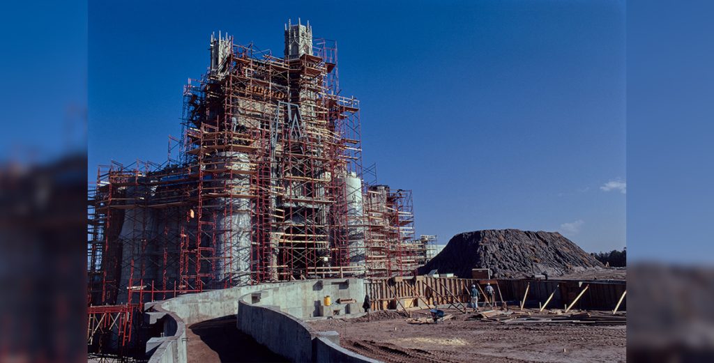 Building a Fairytale: The Construction of Cinderella Castle, Part 1