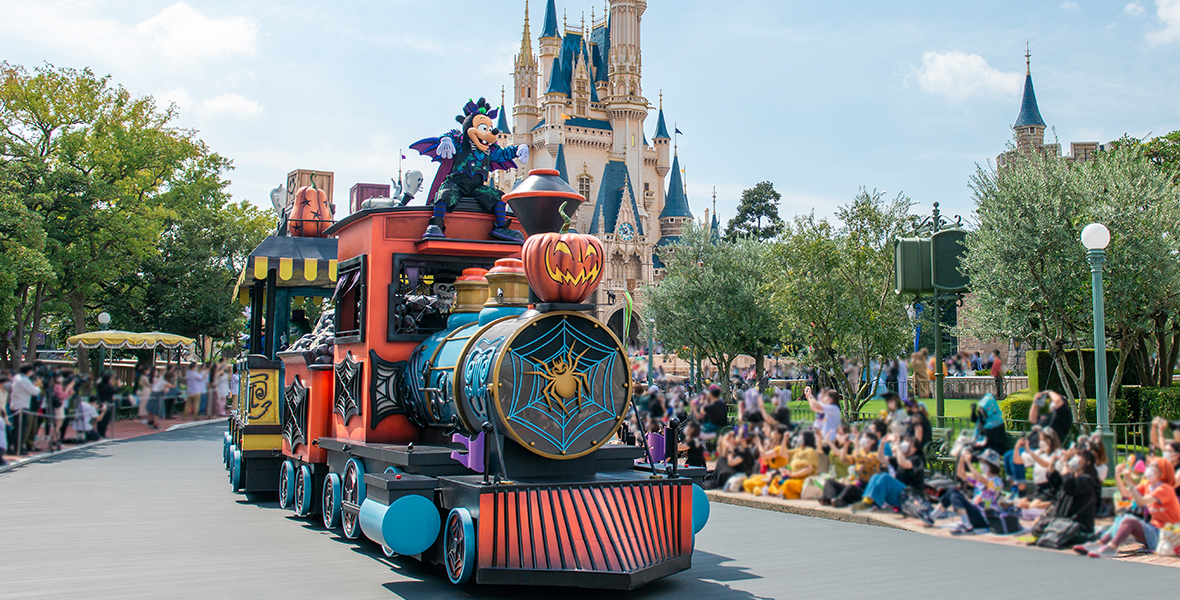 PHOTOS: New Evil Queen and Maleficent Loungefly Backpacks Cast a Spell at  World of Disney in Disneyland Resort - Disneyland News Today