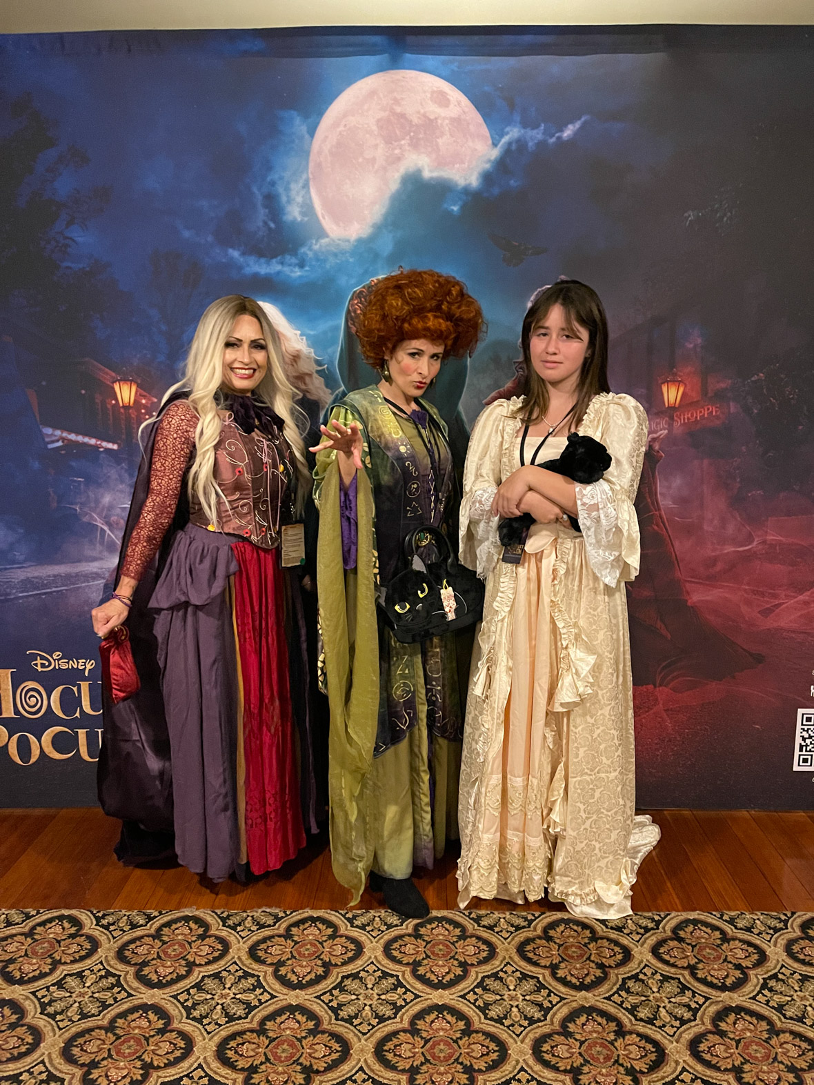 D23 Runs Amuck In Salem, Spell-ebrating Hocus Pocus 2 - D23