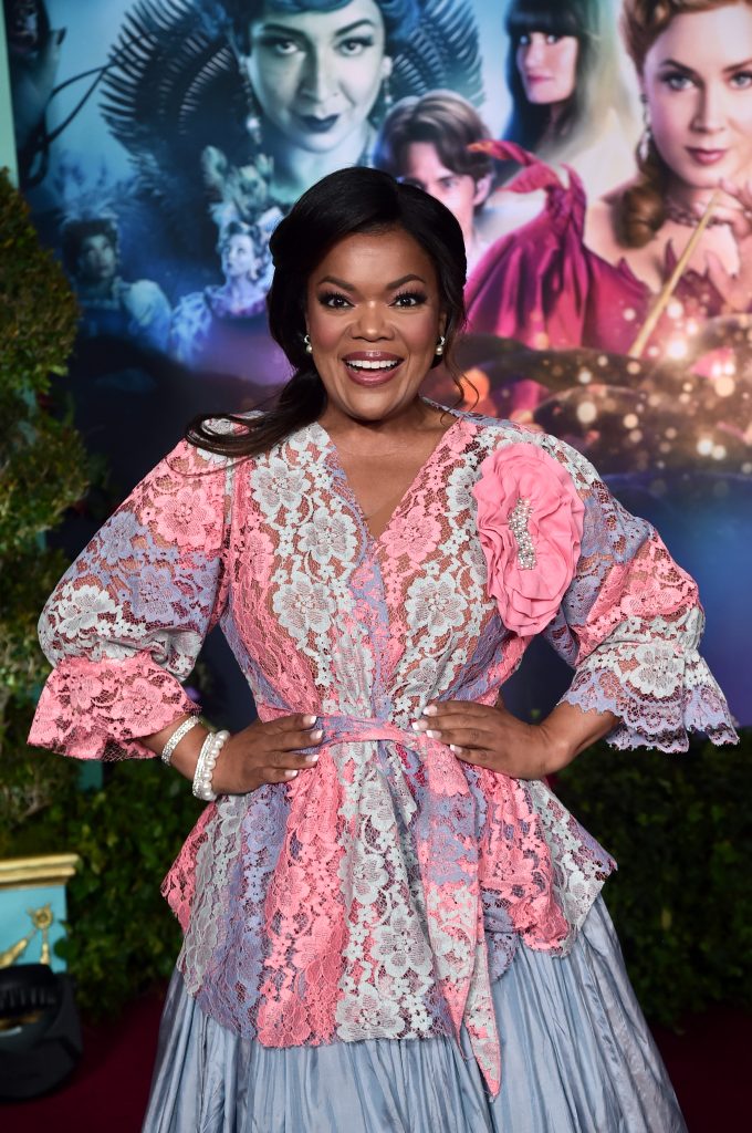 LOS ANGELES, CALIFORNIA - NOVEMBER 16: Yvette Nicole Brown arrives at the premiere of Disney’s “Disenchanted” at the El Capitan Theatre in Hollywood CA on November 16, 2022.  The film begins streaming only on Disney+ November 18, 2022. (Photo by Alberto E. Rodriguez/Getty Images for Disney)