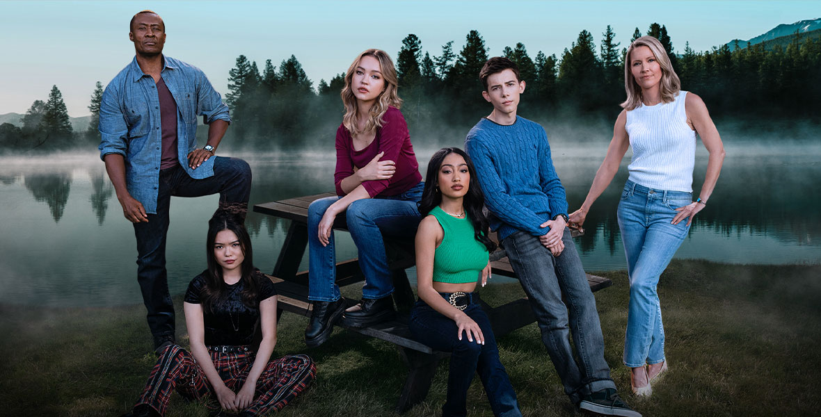 The cast from Season 2 of Freeform series Cruel Summer pose in a promotional image. 