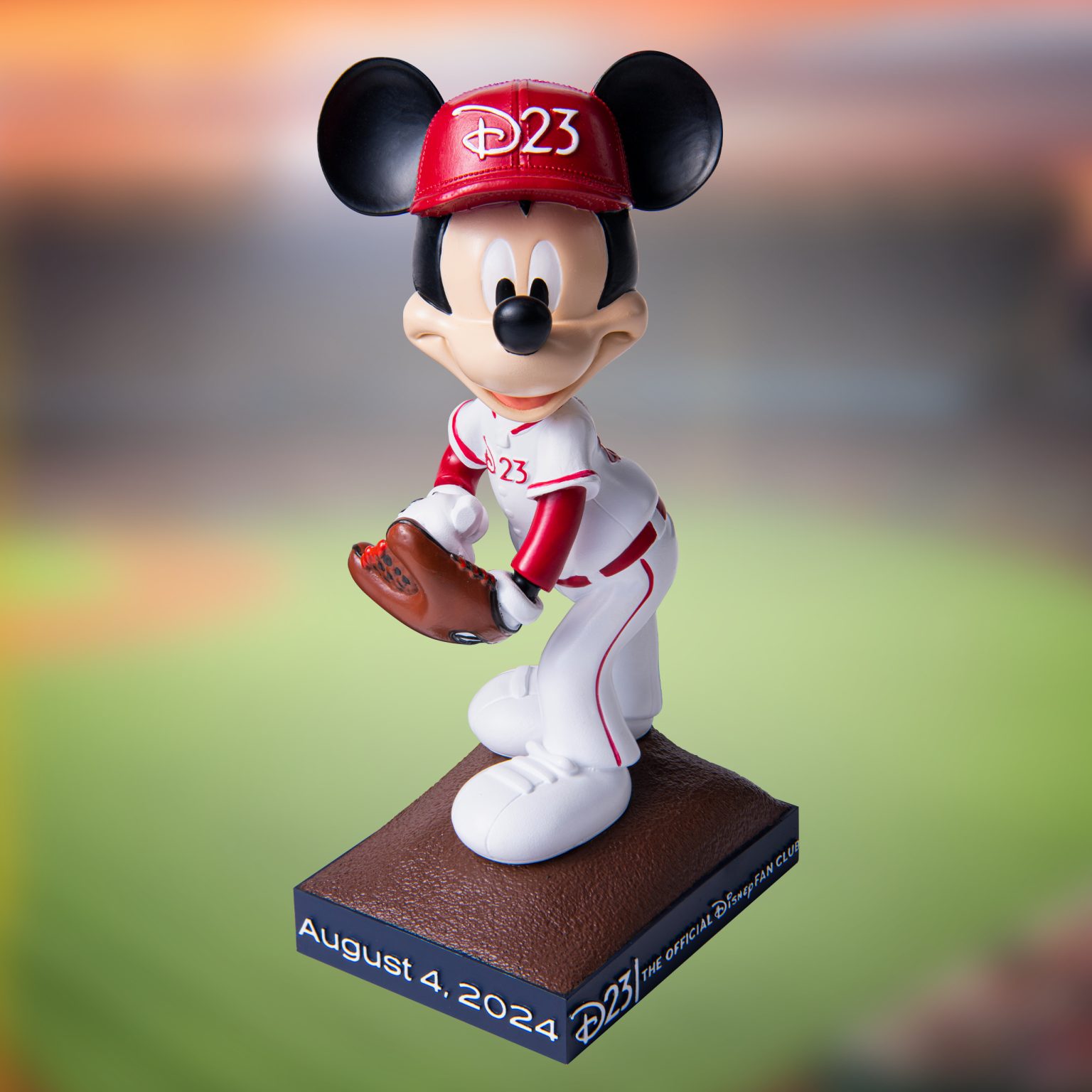 CR4155_TUDFE_anaheimbobblehead_mockup_nobox - D23