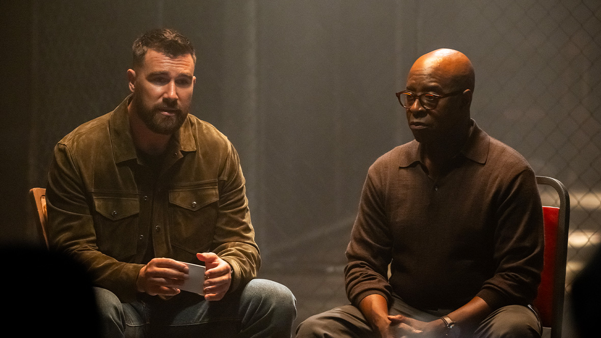 Ed Laclan (Travis Kelce) and Marshall Tryon (Courtney B. Vance) in Grotesquerie