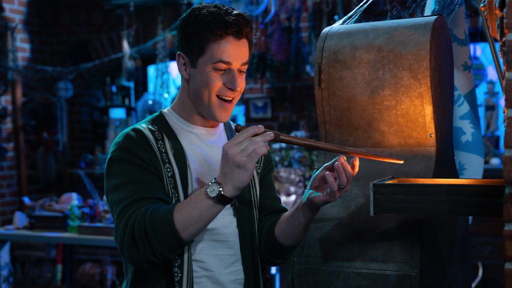 David Henrie Shares the Magic With a New Generation in Wizards Beyond Waverly Place Season 2