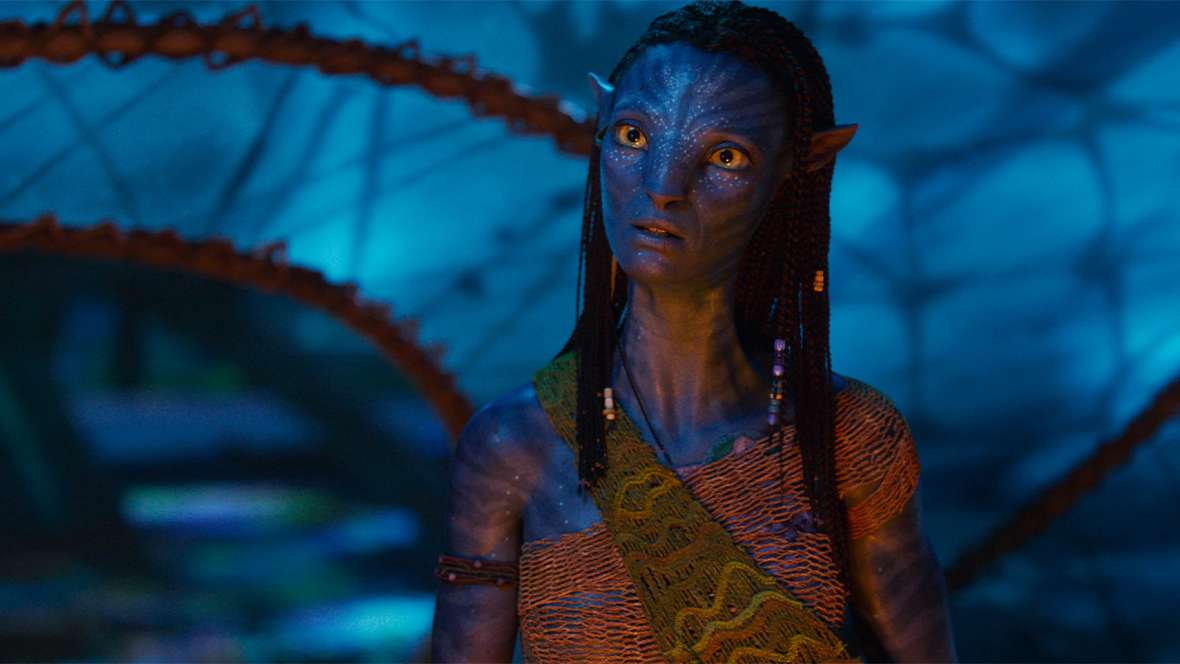 Zoe Salda&ntilde;a plays Neytiri in Avatar: Fire and Ash.