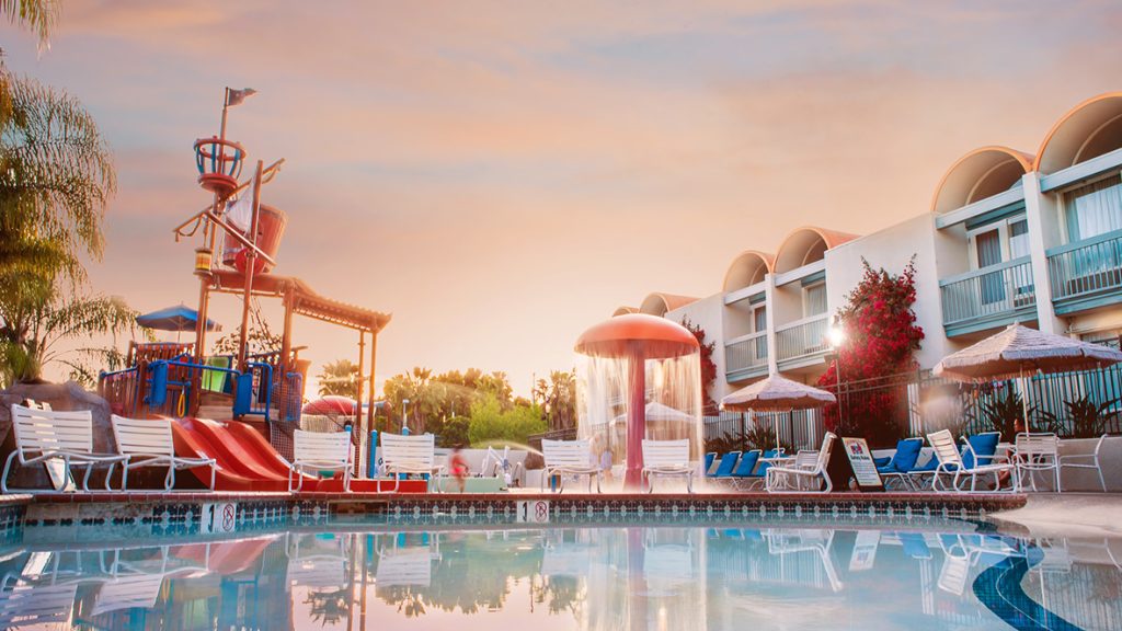 General Member Offer: 15% Off at Howard Johnson Anaheim Hotel & Water Playground