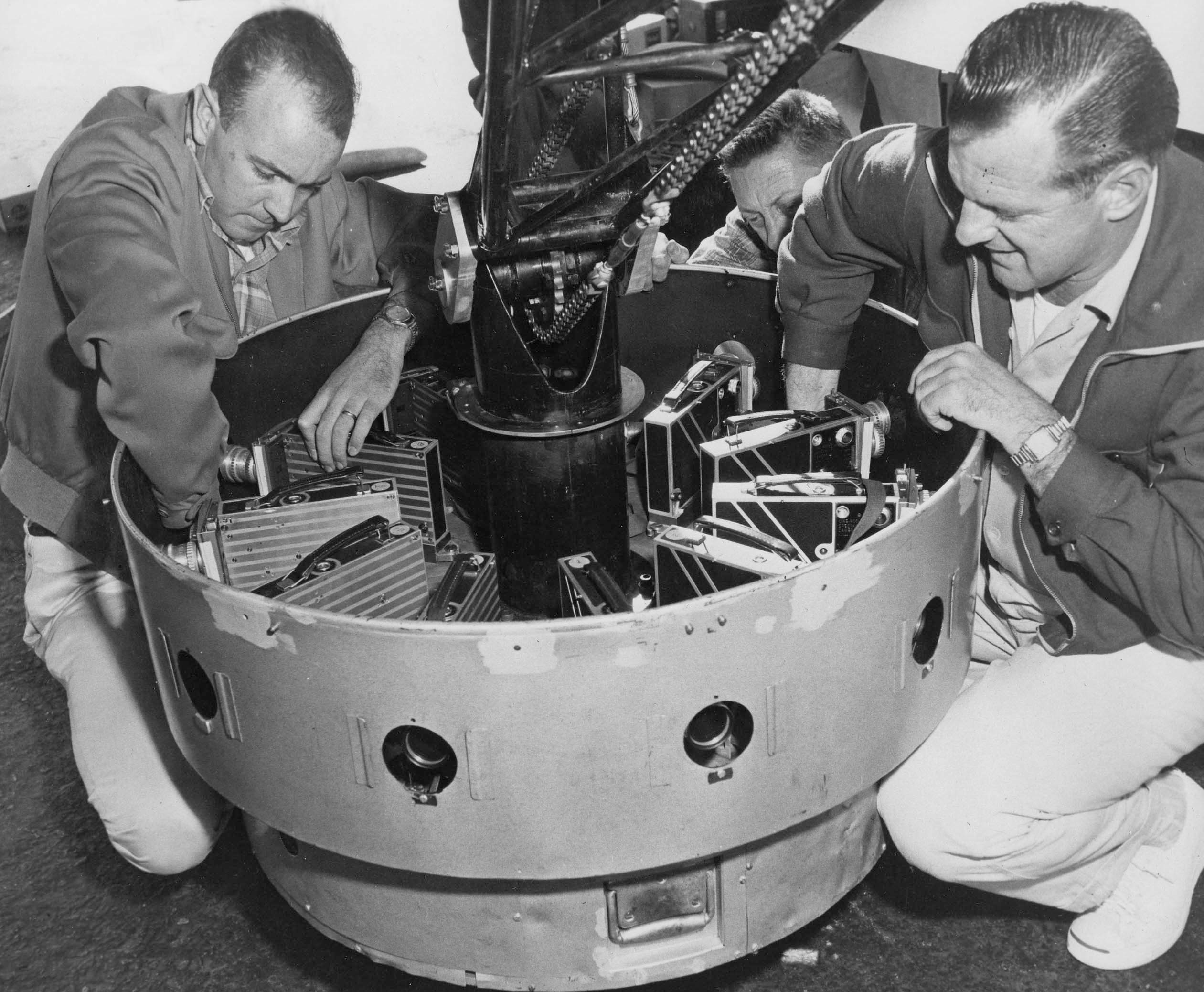 Don Iwerks and others with the Circarama aerial camera.