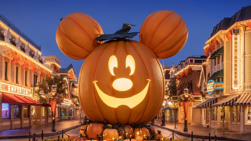 Gold Member Offer: 5% Savings on Select Disneyland Resort Park Hopper Tickets + Lightning Lane